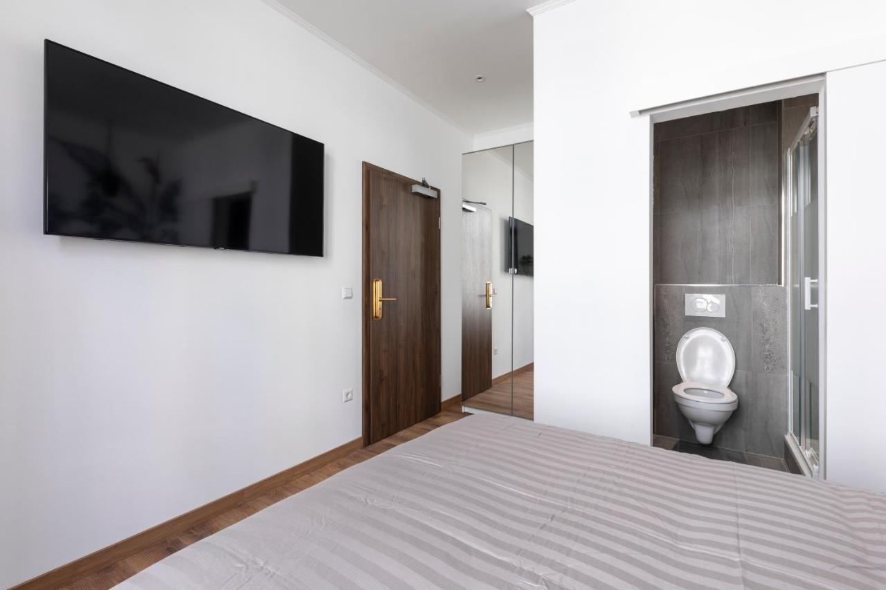 Iqs Rooms - Chambre Double Avec Salle De Bain Люксембург Екстер'єр фото
