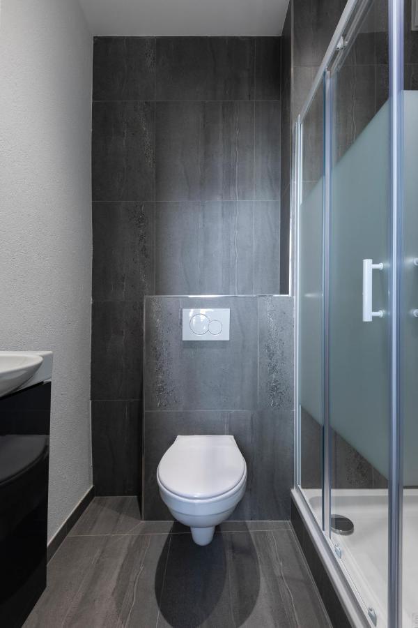 Iqs Rooms - Chambre Double Avec Salle De Bain Люксембург Екстер'єр фото